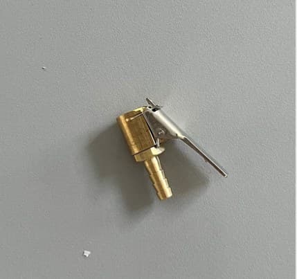 Μανταλάκι πλαστικής σωλήνας ουρά 6mm